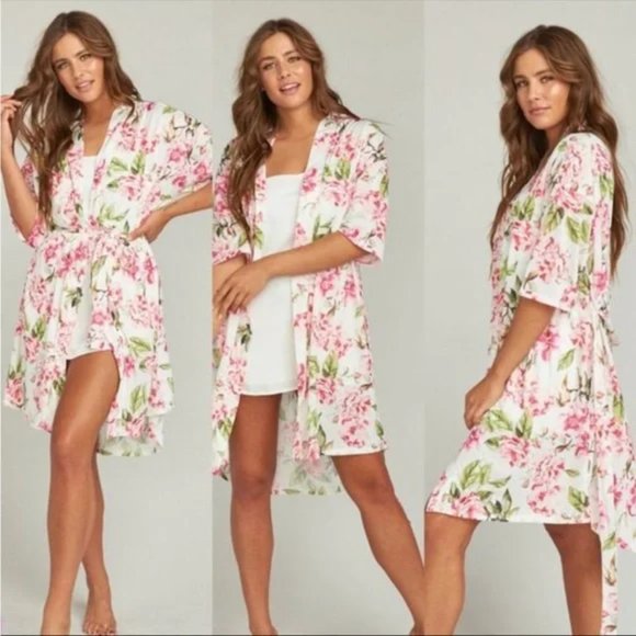 Show Me Your MuMu Other - NWOT Show Me Your Mumu Bride Robe -Garden Of Blooms